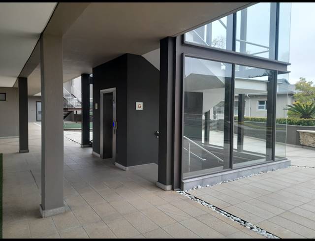 208M² OFFICE FOR SALE IN WITKOPPEN